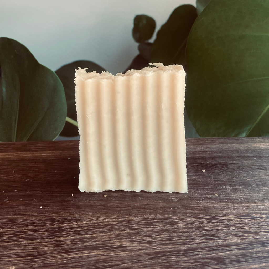 Rose and Sandalwood, fresh and fragrant
